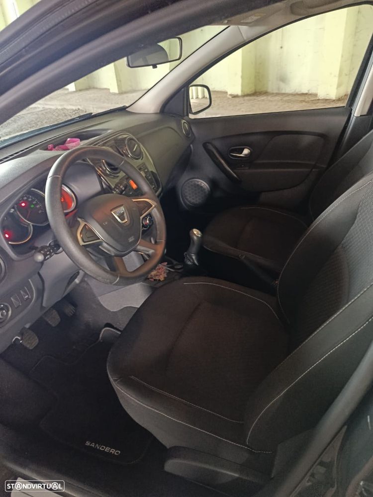Dacia Sandero - 5