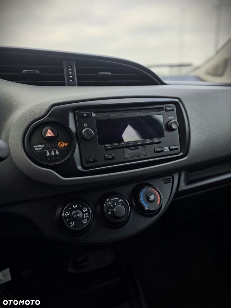 Toyota Yaris - 16