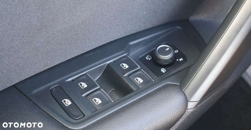 Volkswagen Tiguan - 33