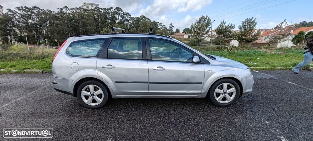 Ford Focus SW 1.4 Trend - 14