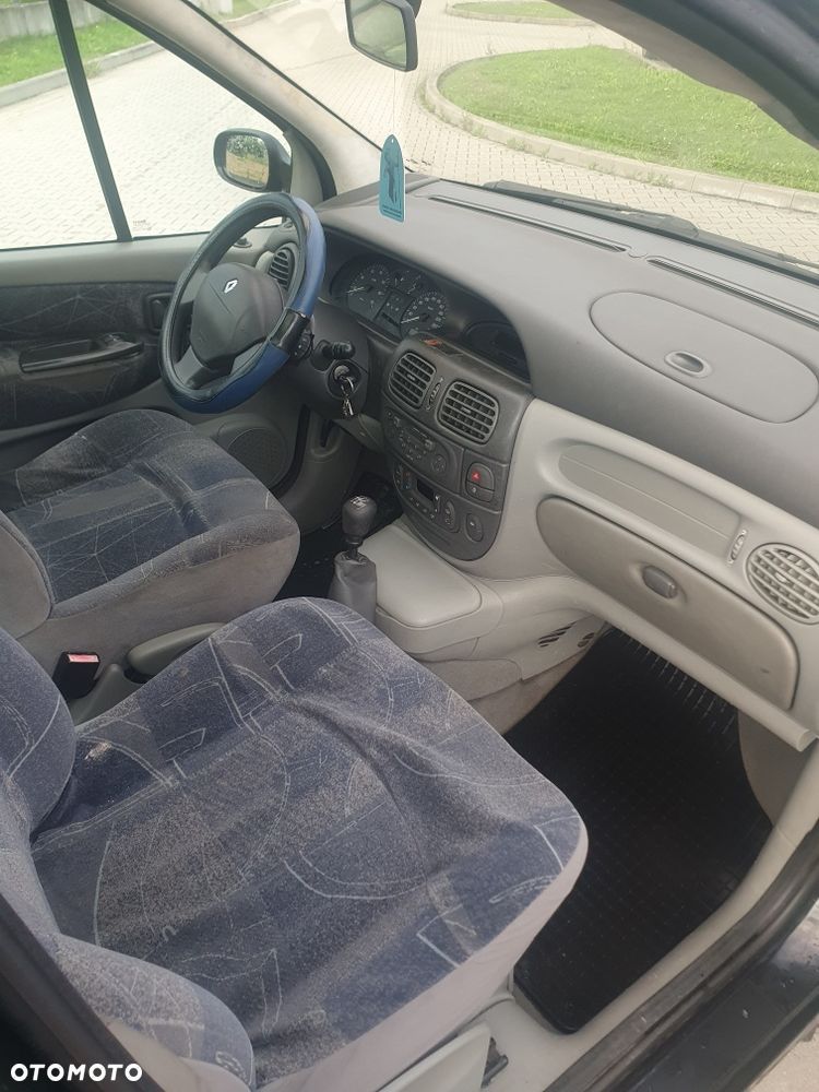 Renault Scenic - 8