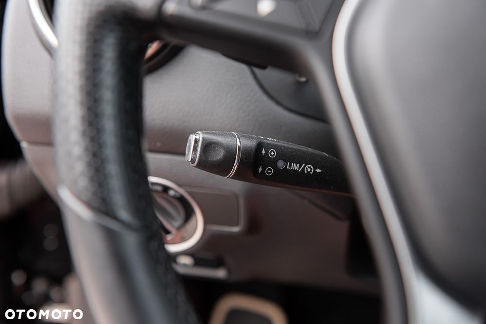 Mercedes-Benz CLA 250 7G-DCT StreetStyle - 26