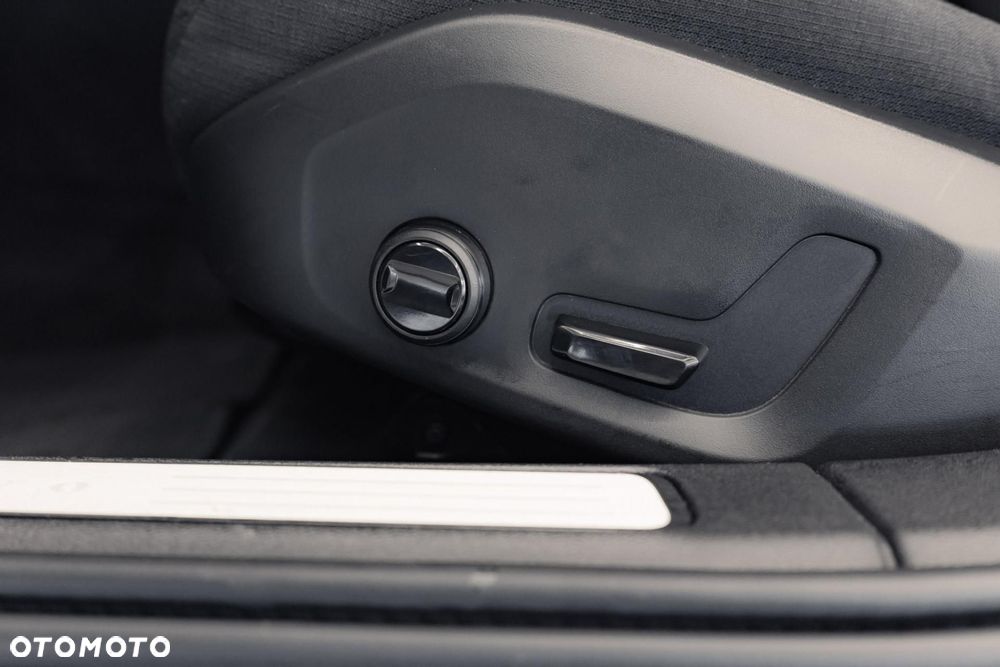Volvo V60 B4 D Momentum Pro - 27