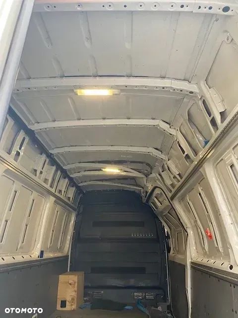 Volkswagen Crafter - 22