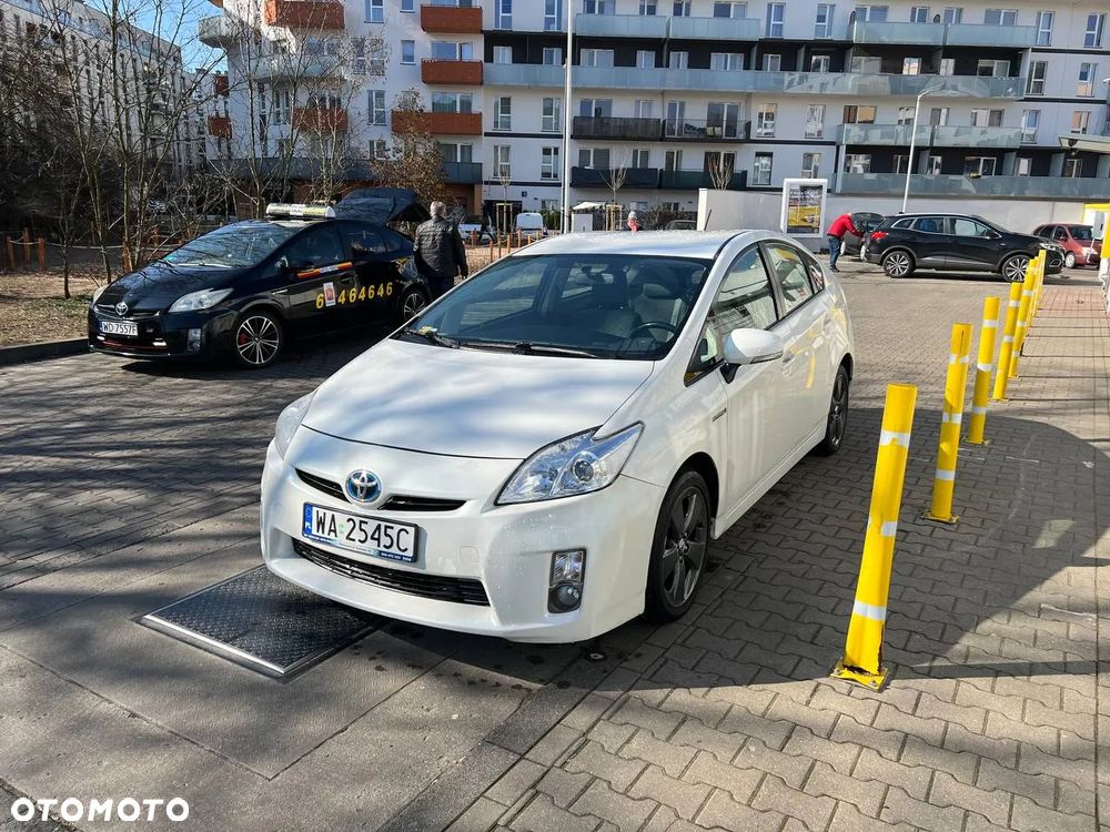 Toyota Prius - 17