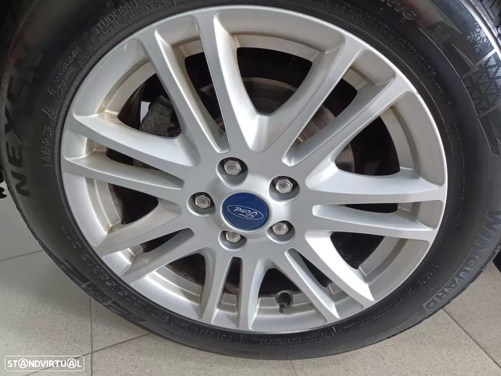 Ford Focus 1.0 EcoBoost S&S TITANIUM - 34