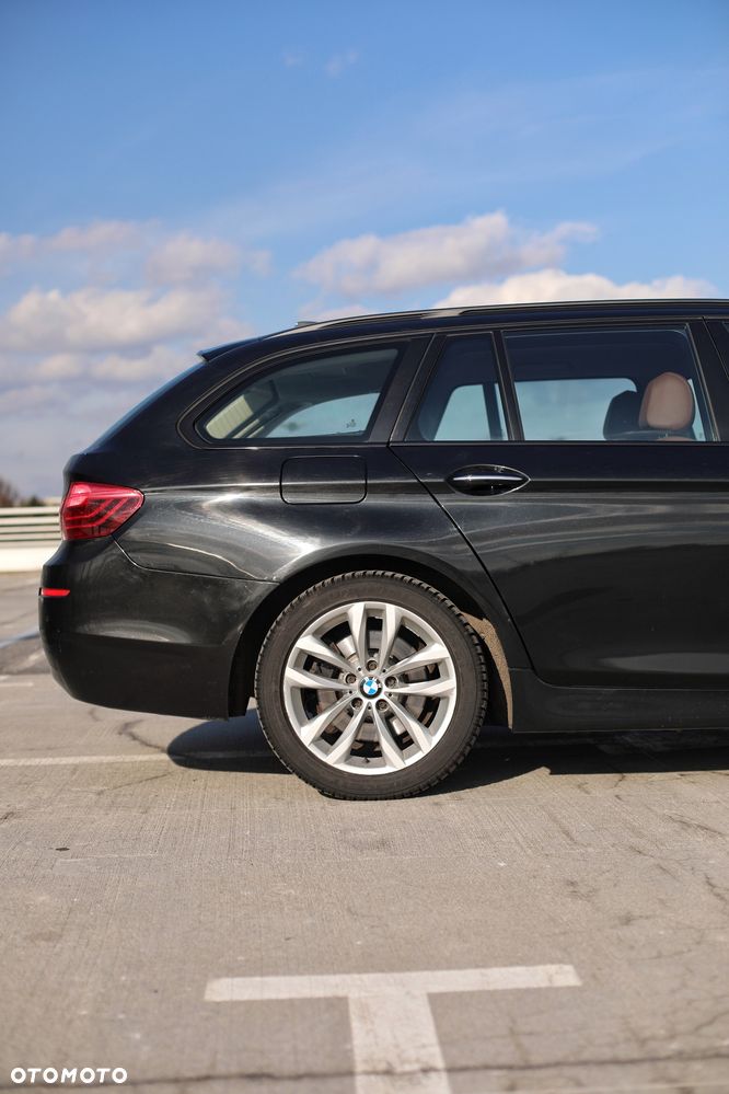 BMW Seria 5 520d Luxury Line - 7