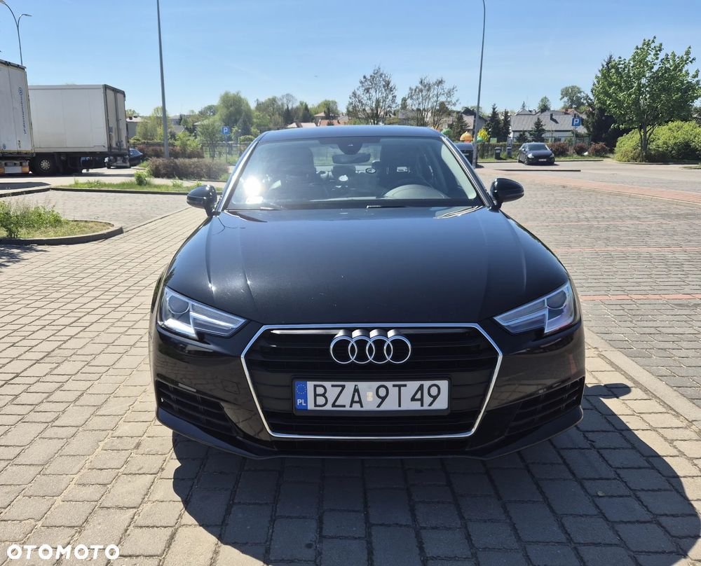 Audi A4 Limousine - 3