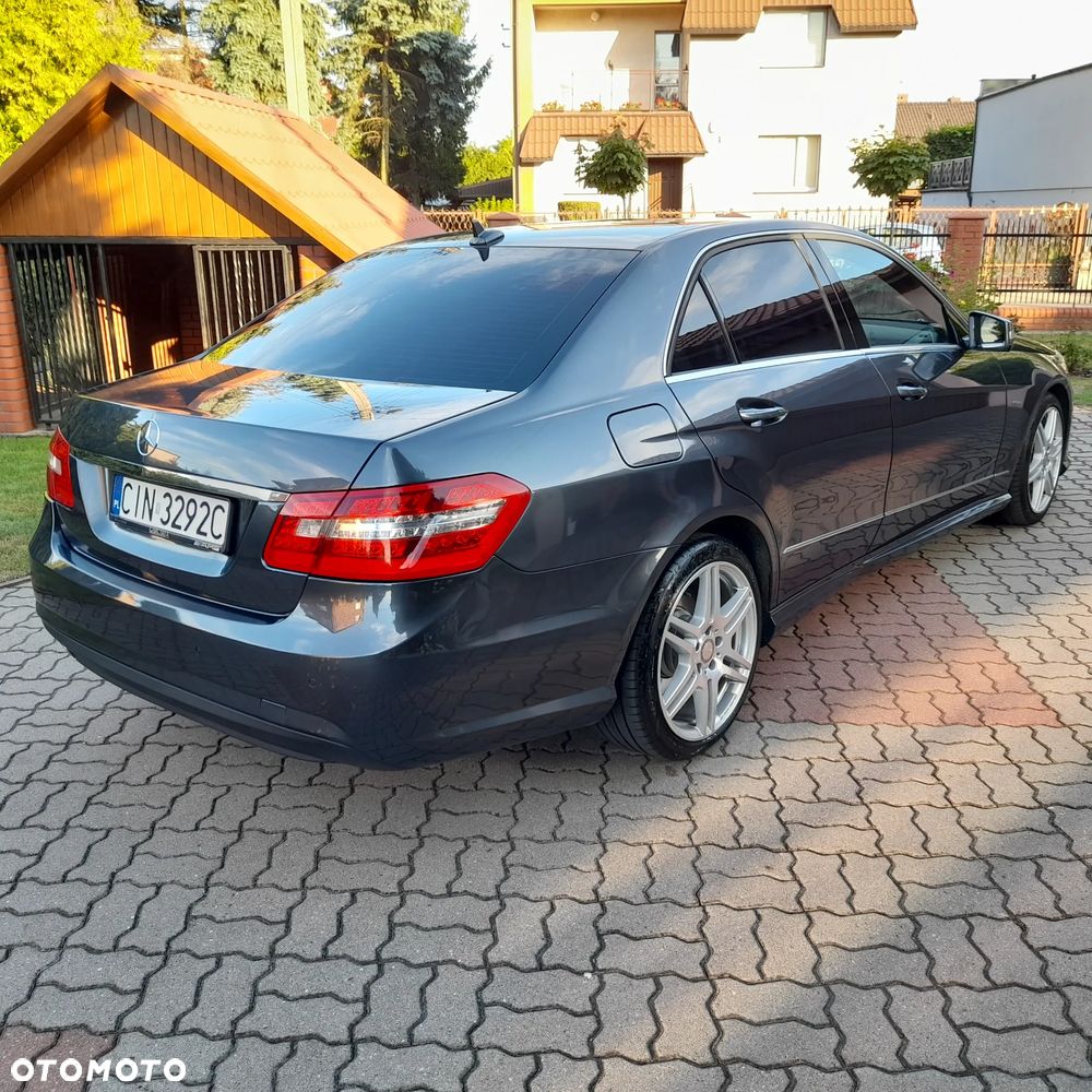 Mercedes-Benz Klasa E 220 CDI BlueEff - 19