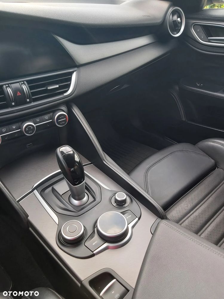 Alfa Romeo Giulia - 14