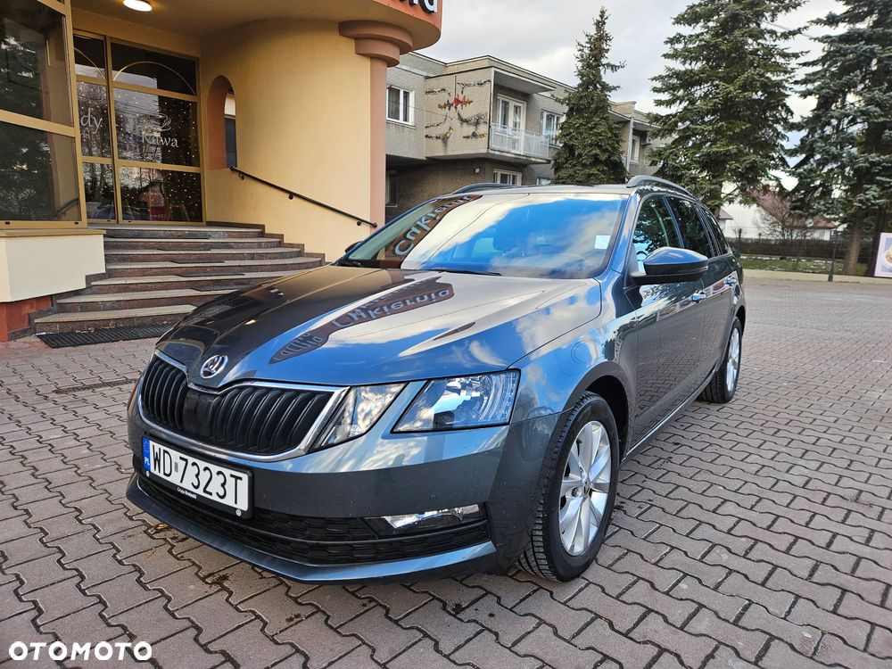 Skoda Octavia 1.6 TDI DSG Ambition - 1