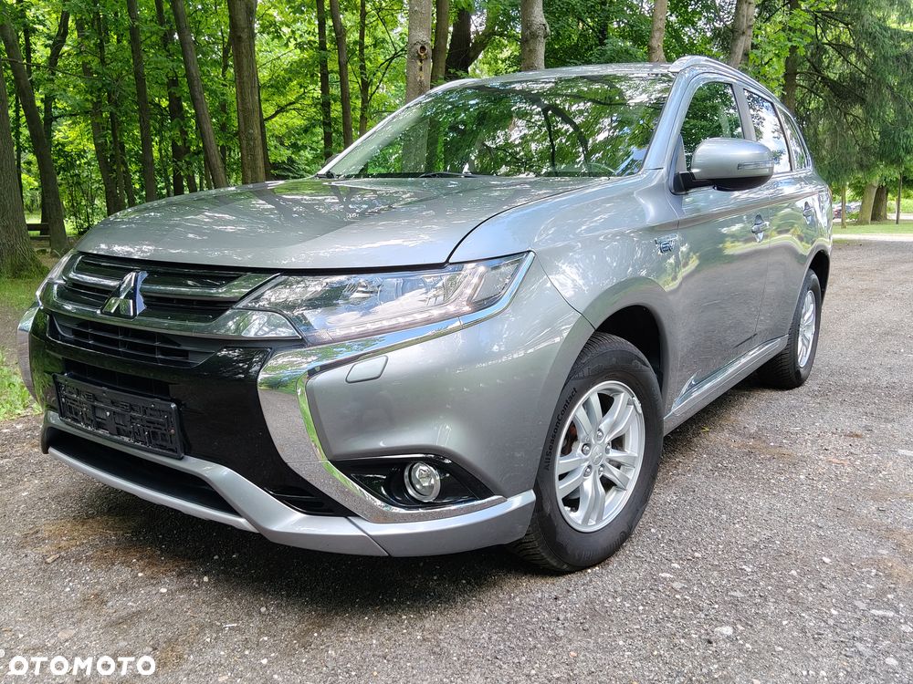 Mitsubishi Outlander 2.0 4WD - 1