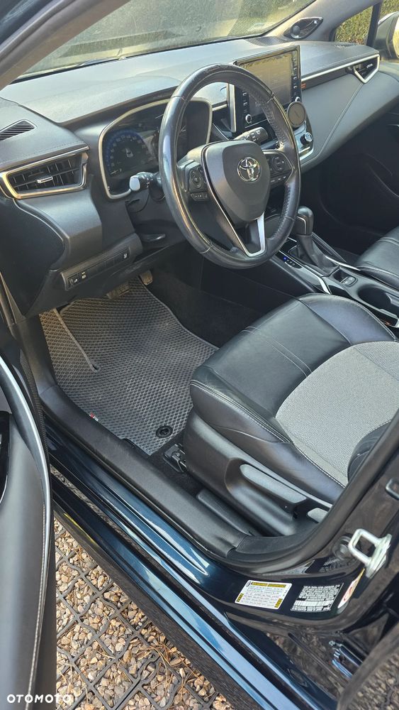 Toyota Corolla - 12