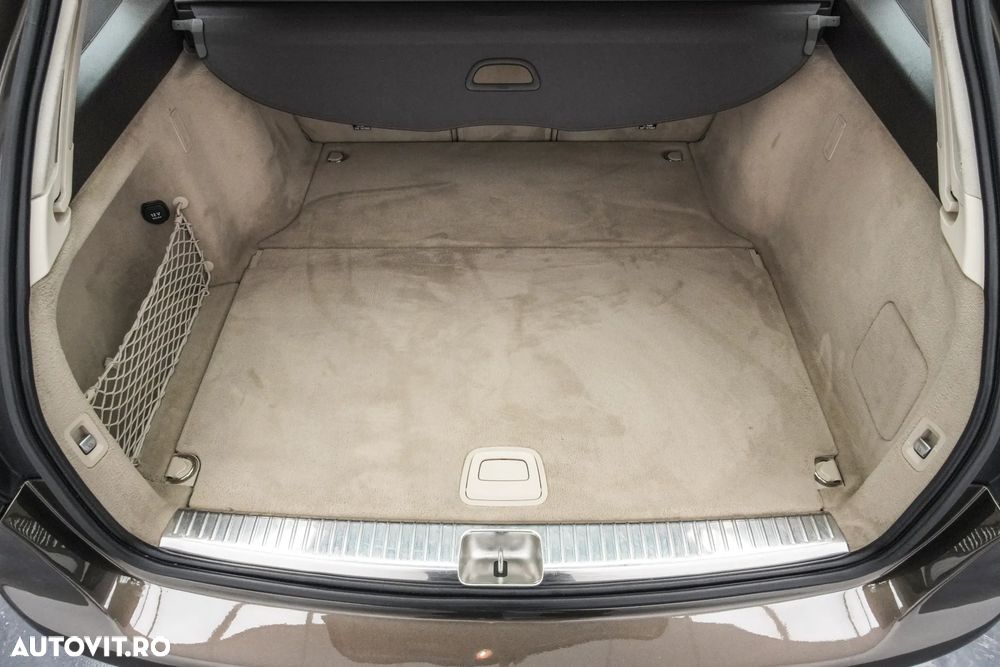 Mercedes-Benz C 300 BlueTec Hybrid - 27