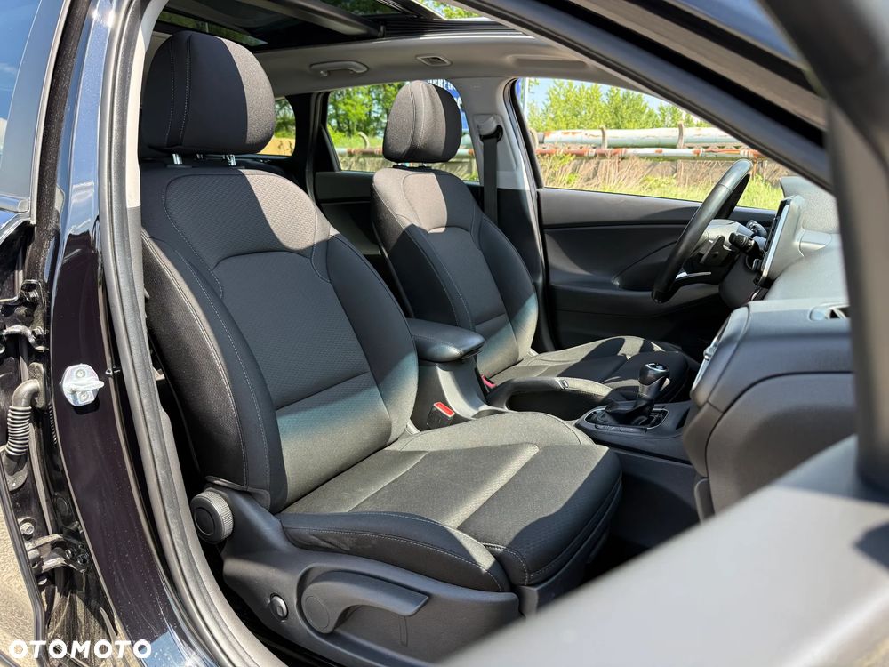 Hyundai i30 1.6 CRDI DCT Intro - 28