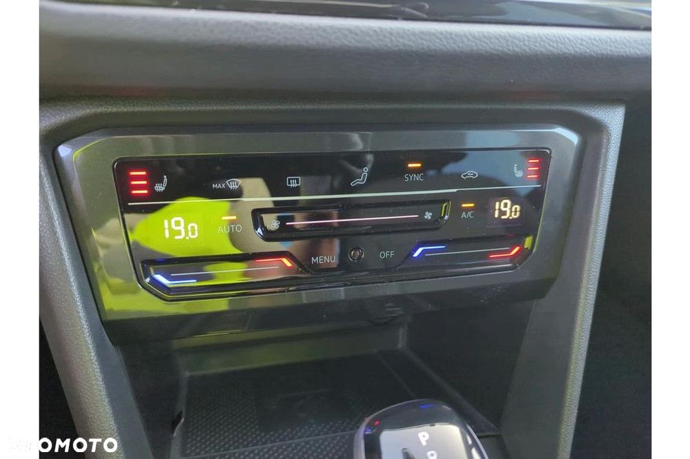 Volkswagen Tiguan 2.0 TSI 4Mot Elegance DSG - 9