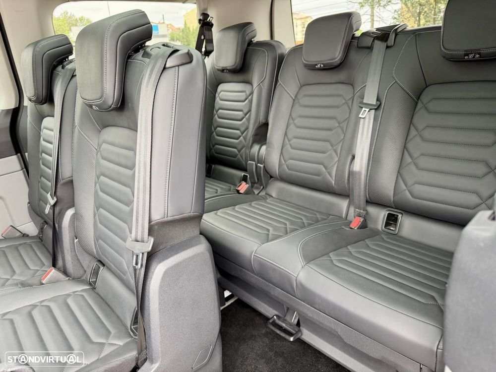 Ford Tourneo Custom - 15