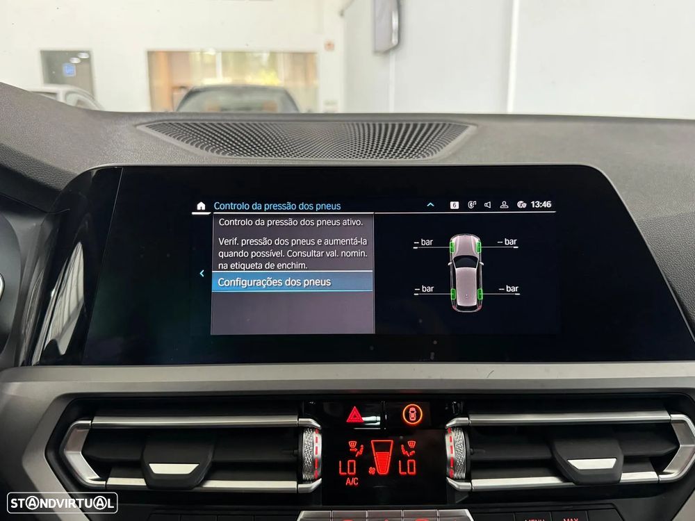 BMW 330 e Touring Pack M Auto - 30