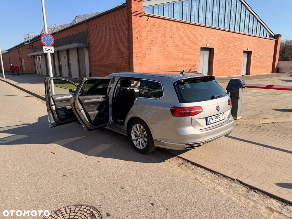 Volkswagen Passat - 2