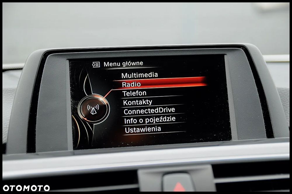 BMW Seria 3 318i - 29