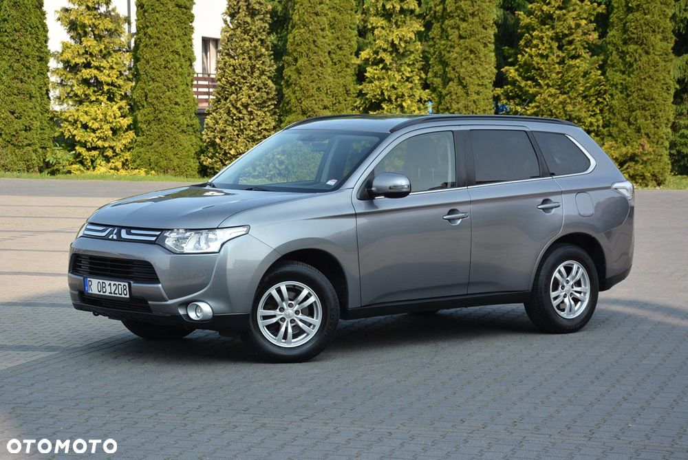 Mitsubishi Outlander 2.2 DID Intense + - 12