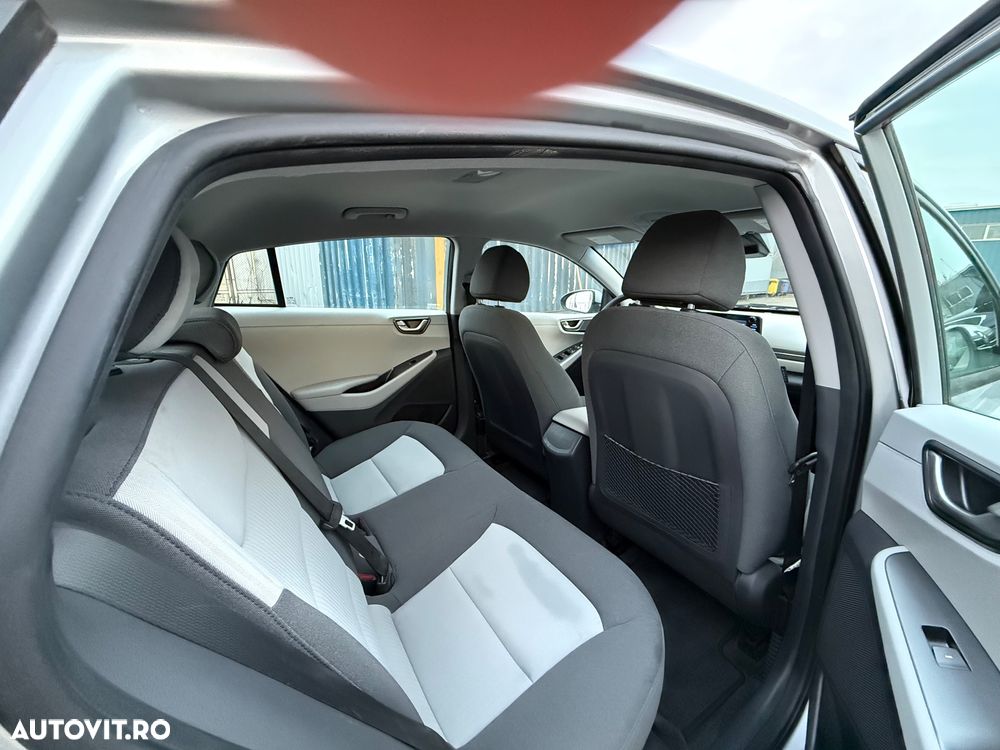 Hyundai IONIQ 1.6 GDI Advantage - 13
