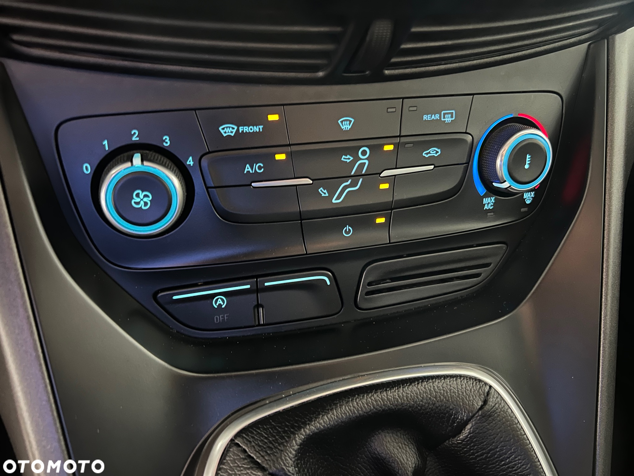 Ford Grand C-MAX - 17