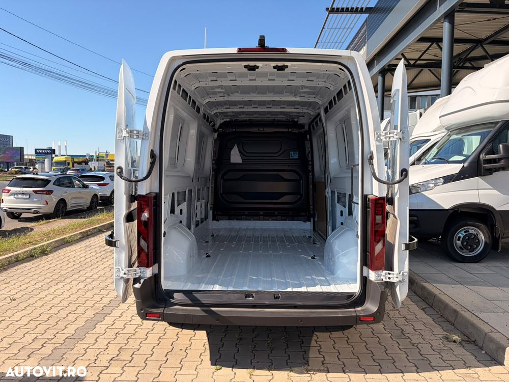 Nissan Interstar - 8