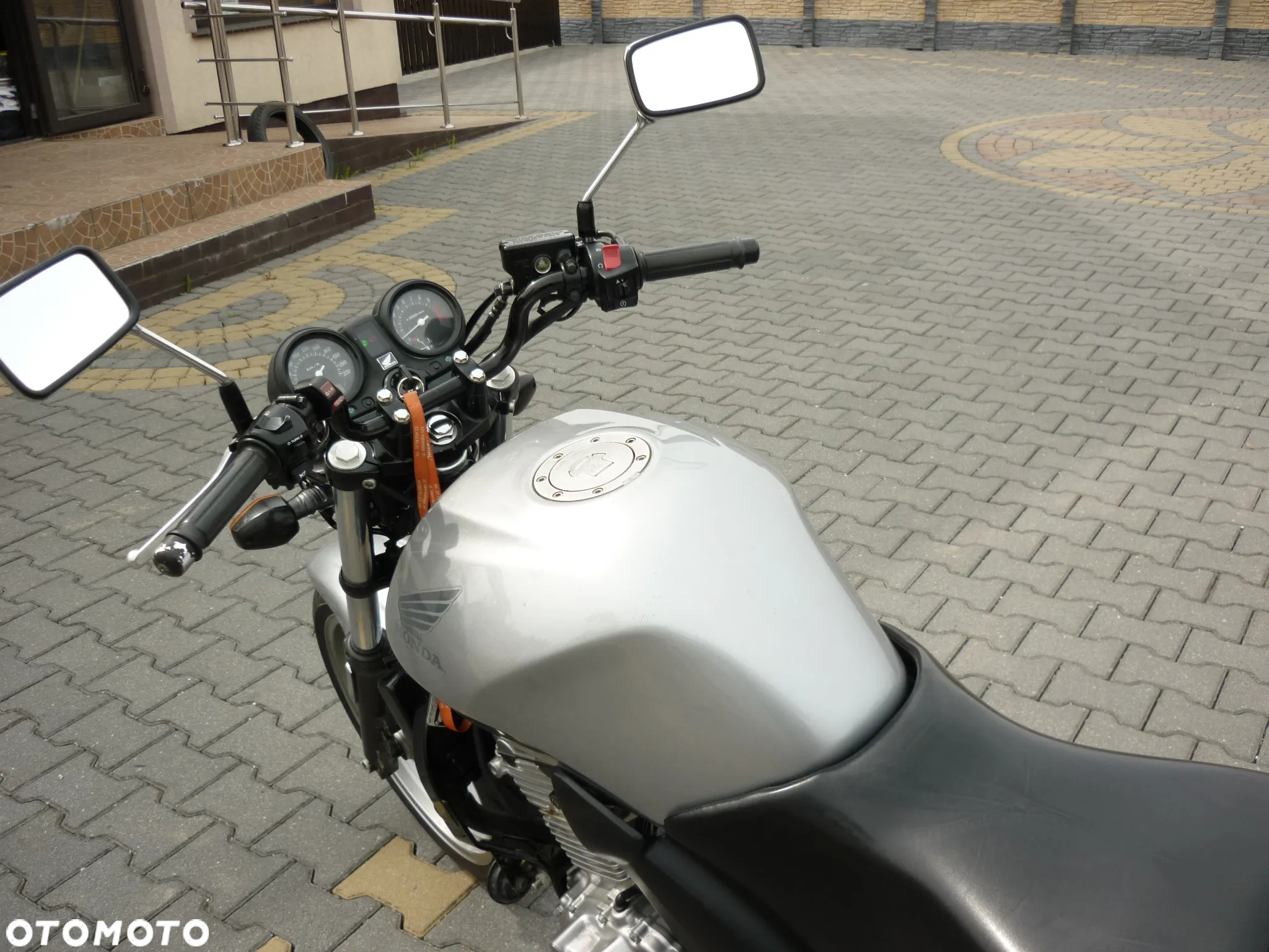 Honda CBF - 9