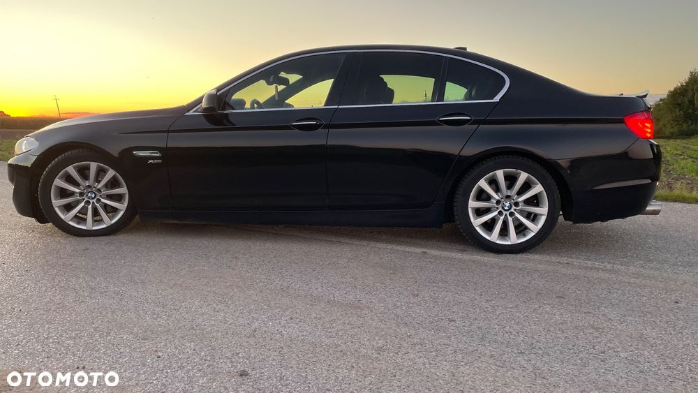 BMW Seria 5 528i xDrive - 8