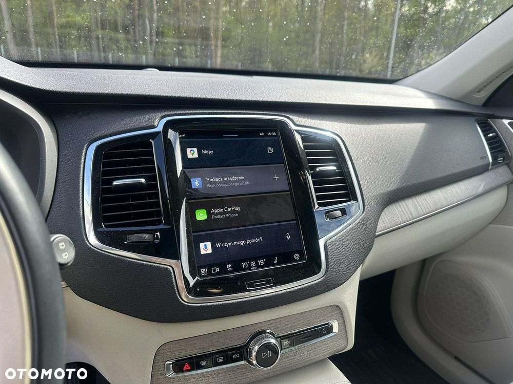 Volvo XC 90 - 32
