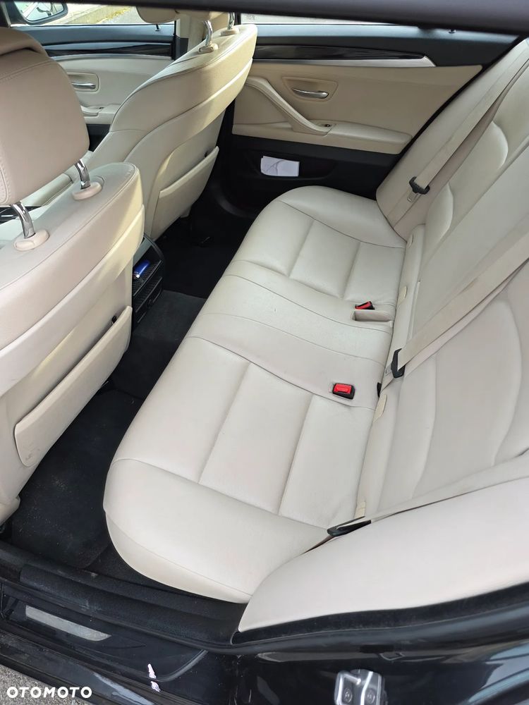 BMW Seria 5 520d xDrive - 8