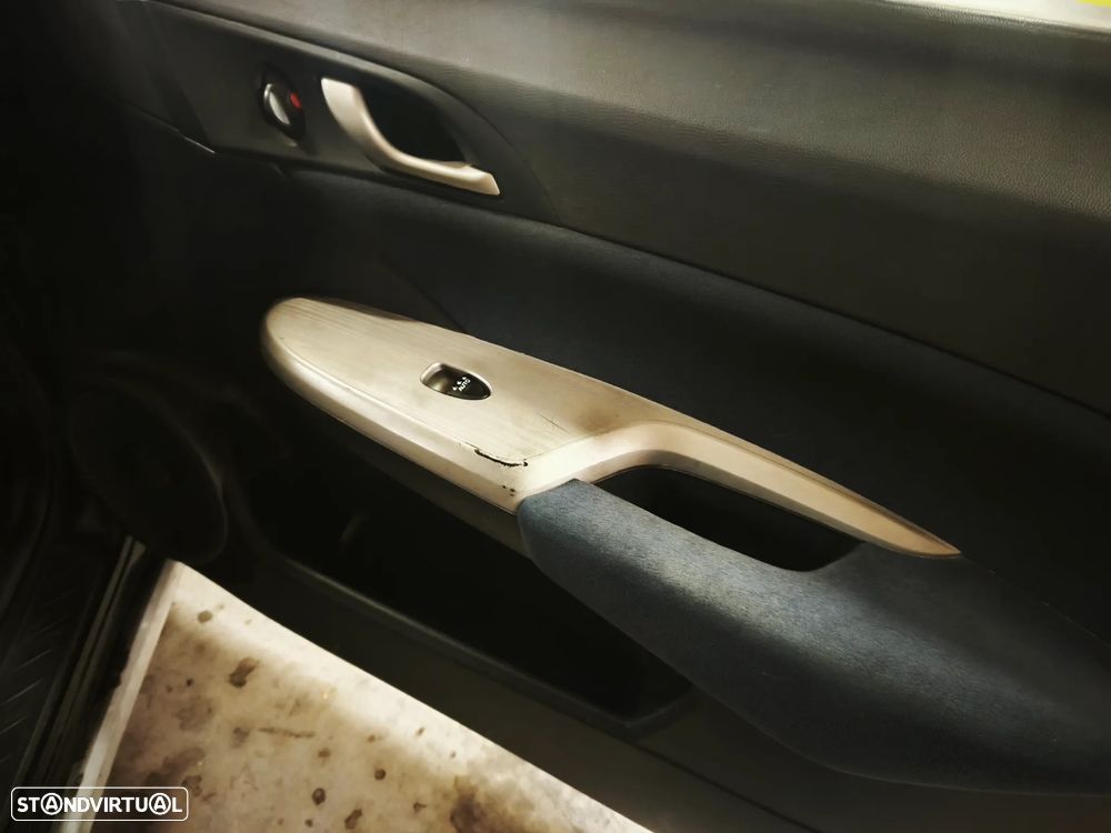 Honda Civic 1.4 Sport EC - 12