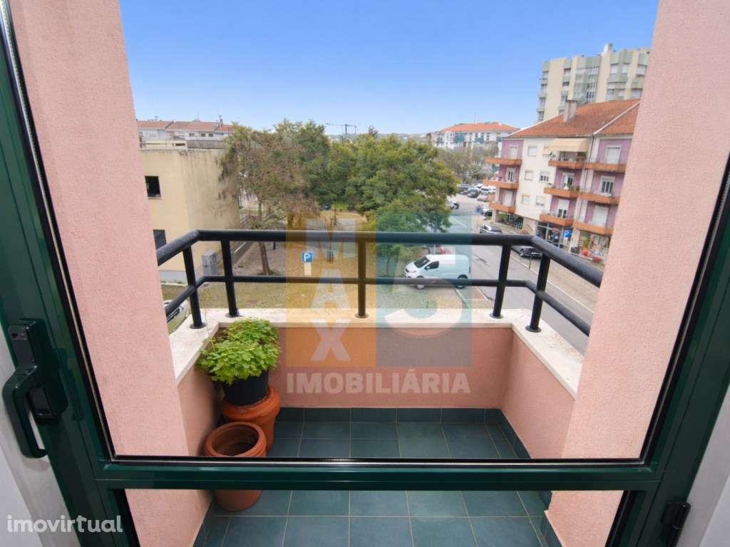 T3 com garagem, varandas e arrecadação - Centro Tomar - Grande imagem: 3/41