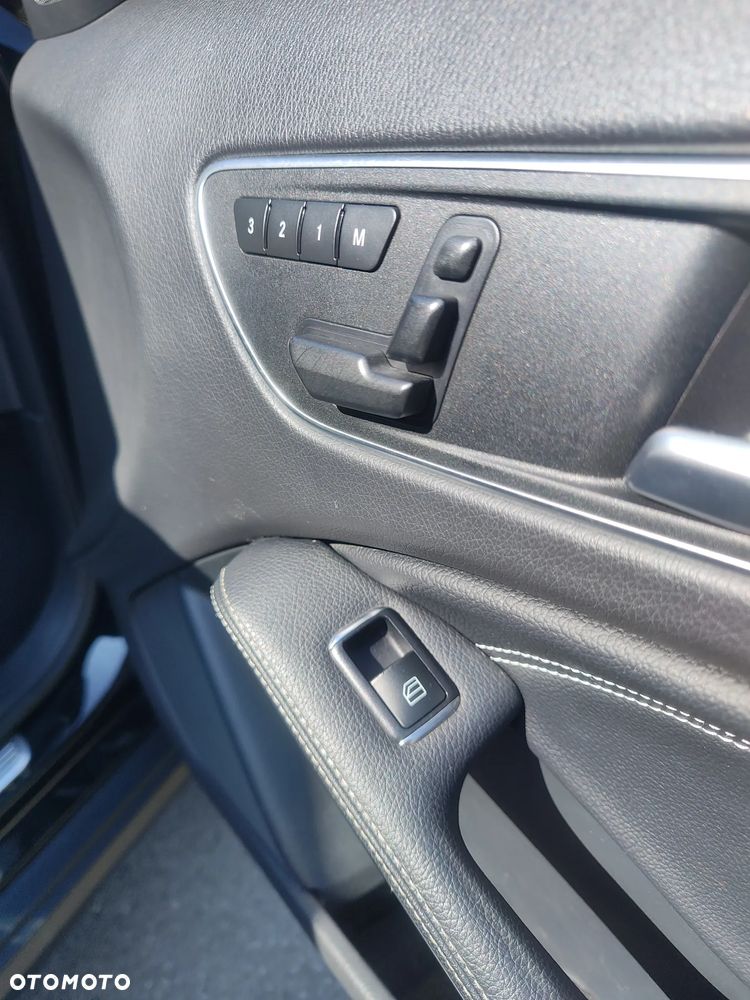 Mercedes-Benz GLA 250 4-Matic - 7