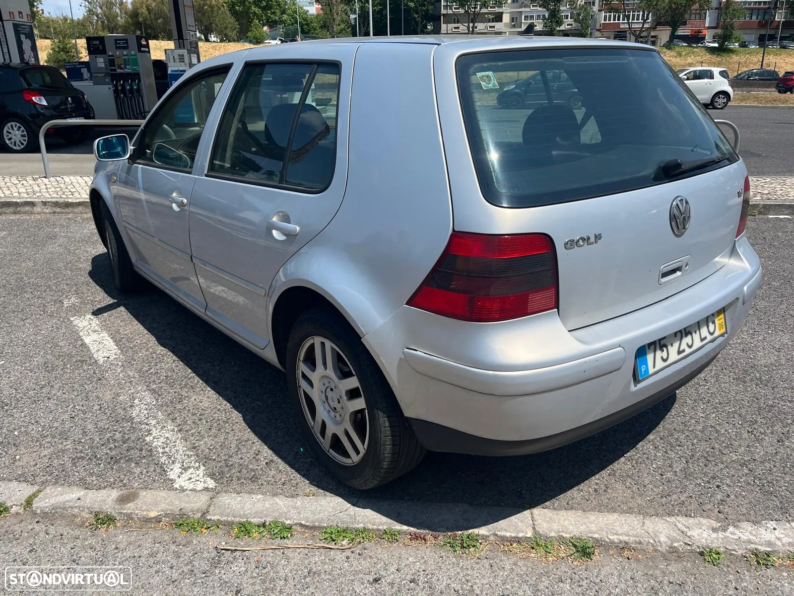 VW Golf - 5