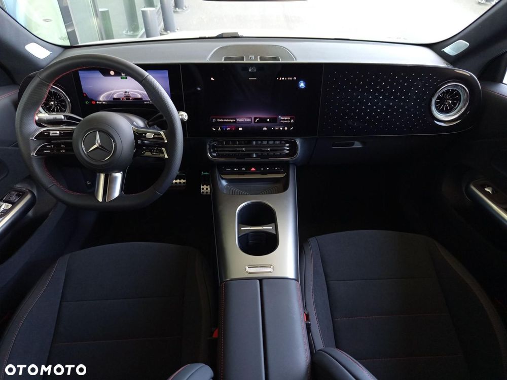 Mercedes-Benz CLA - 10