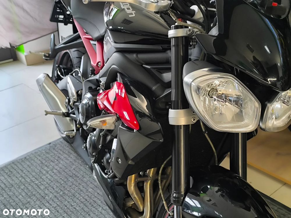 Triumph Street Triple - 19