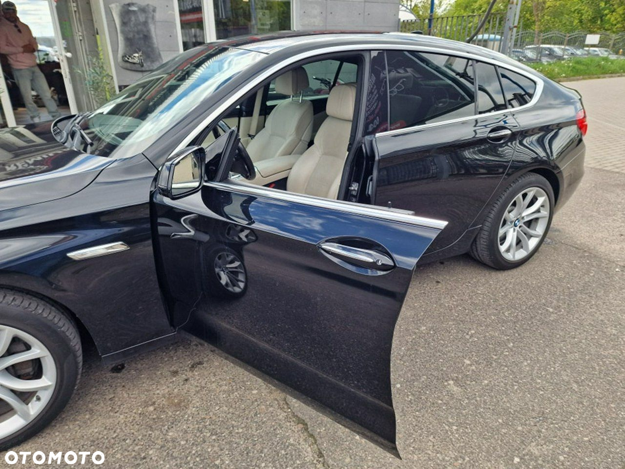 BMW 5GT - 7