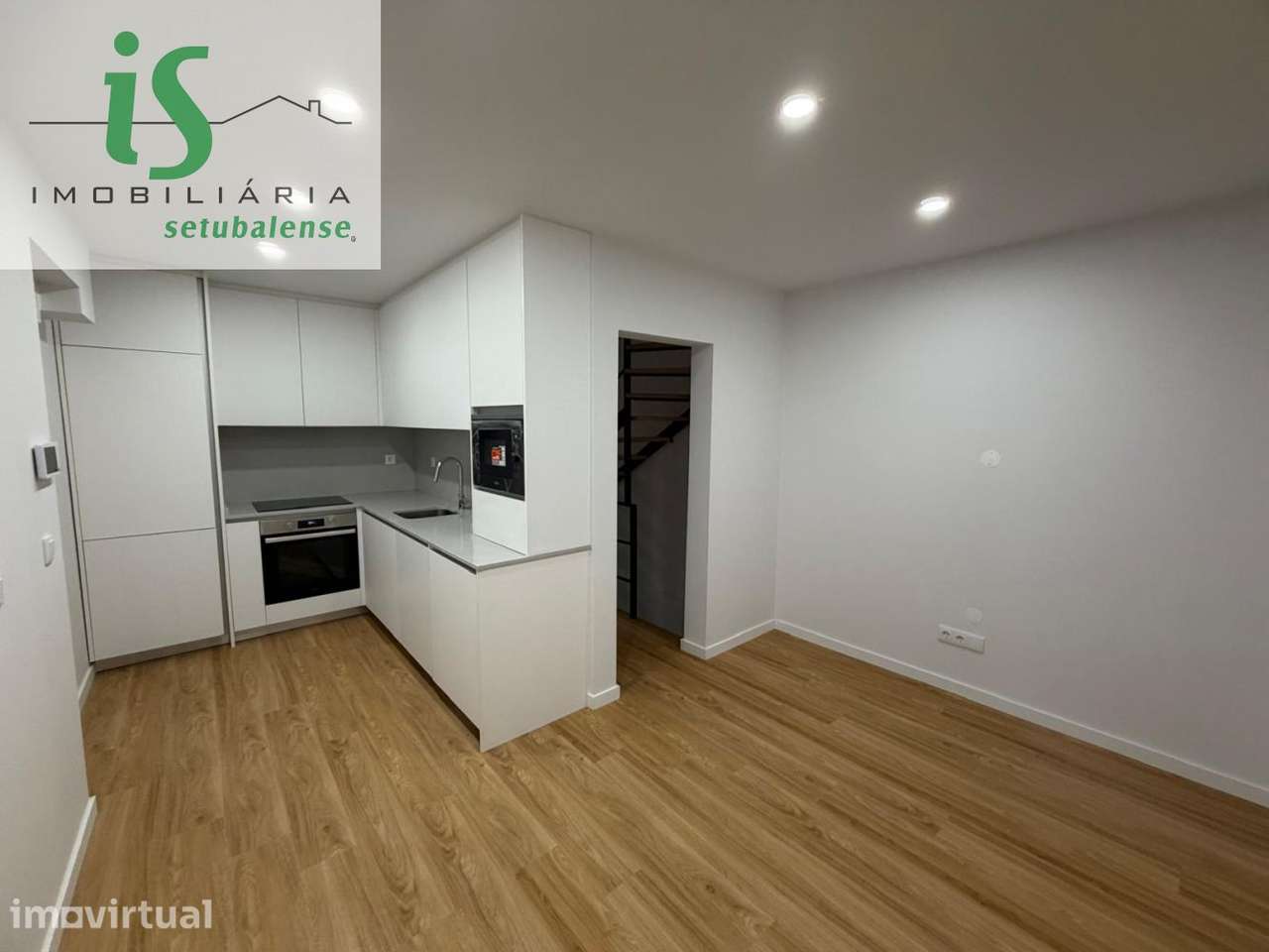 MORADIA PARA VENDA NO BAIRRO DA CONCEIÇÃO EM SETÚBAL - Grande imagem: 5/59