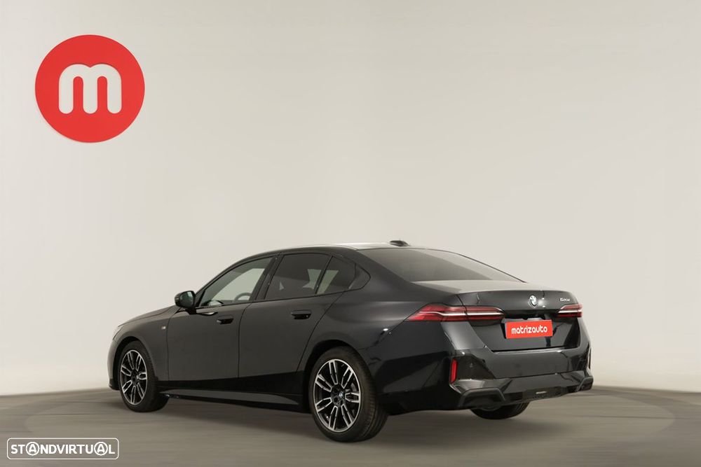 BMW 520 d Pack Desportivo M - 3
