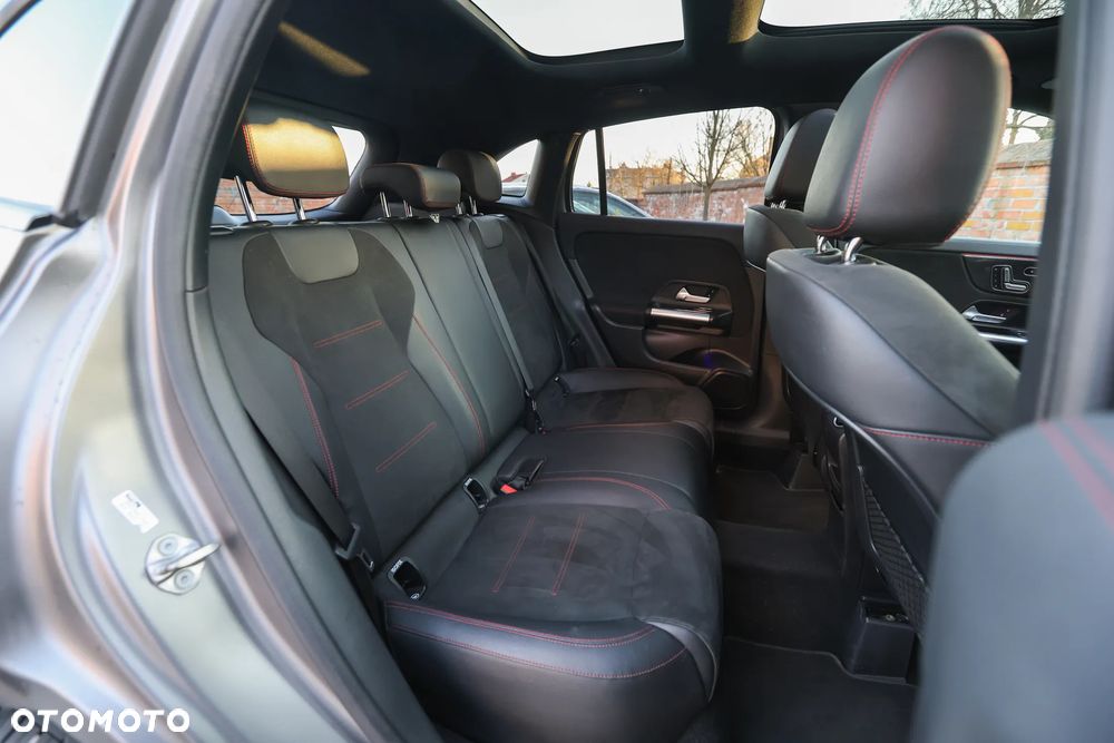 Mercedes-Benz GLA 250 4Matic 8G-DCT AMG Line - 28