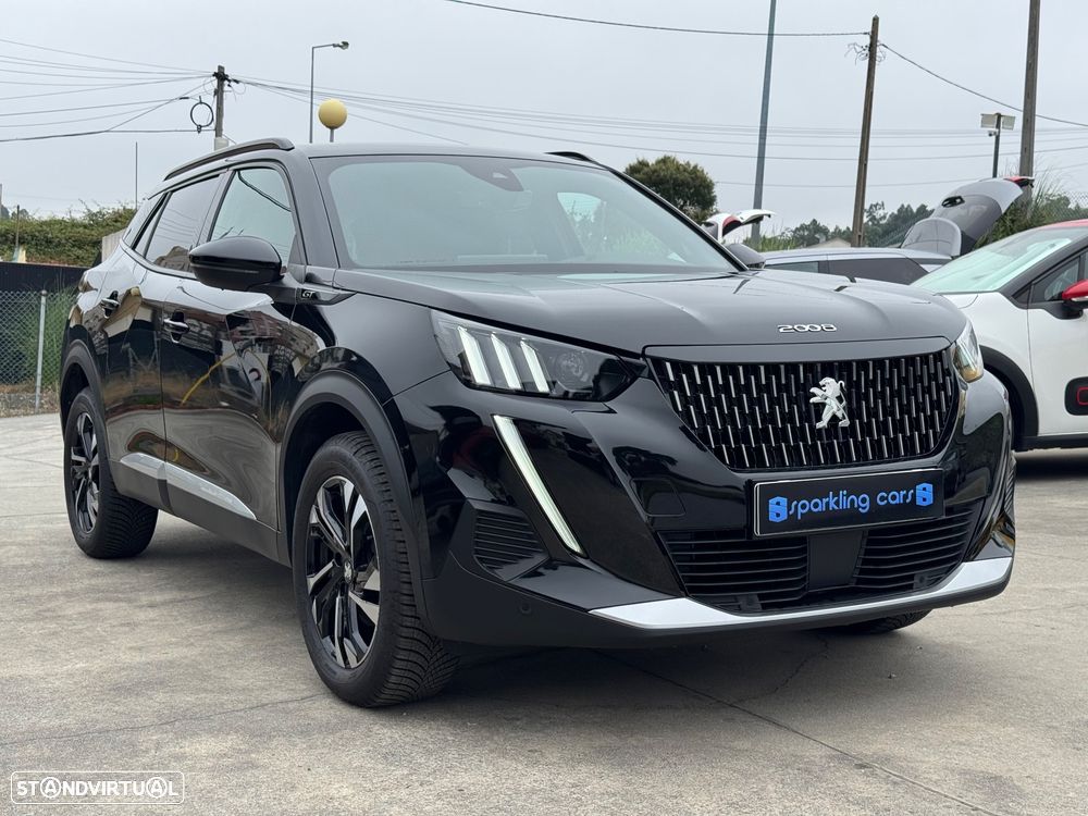 Peugeot 2008 PureTech 130 GT — fotografia 3