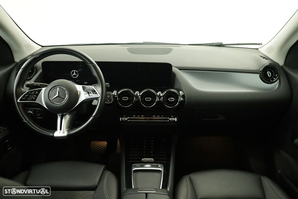 Mercedes-Benz GLA 200 - 8