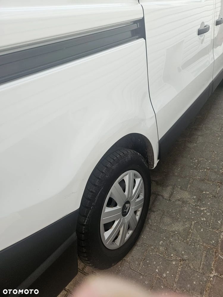 Renault TRAFIC - 9