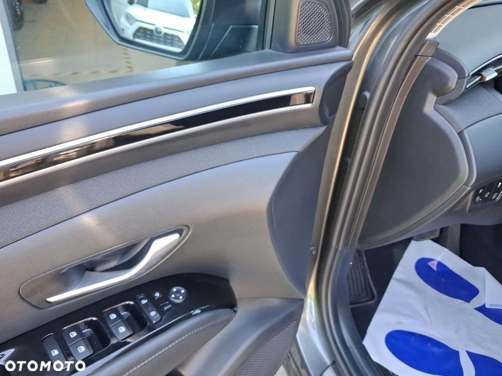 Hyundai Tucson 1.6 T-GDi HEV Executive 4WD - 12