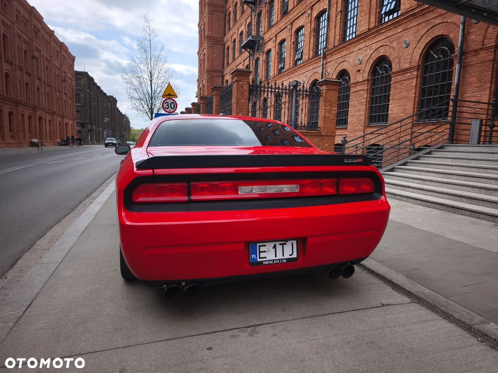 Dodge Challenger - 9