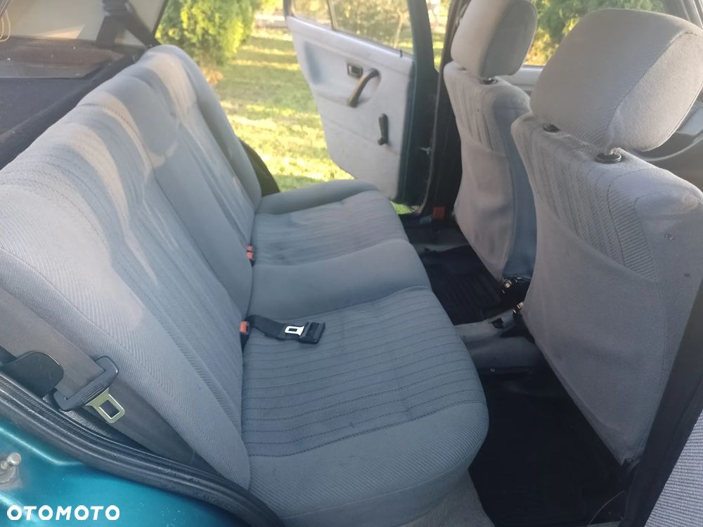 Volkswagen Golf 1.3 - 14
