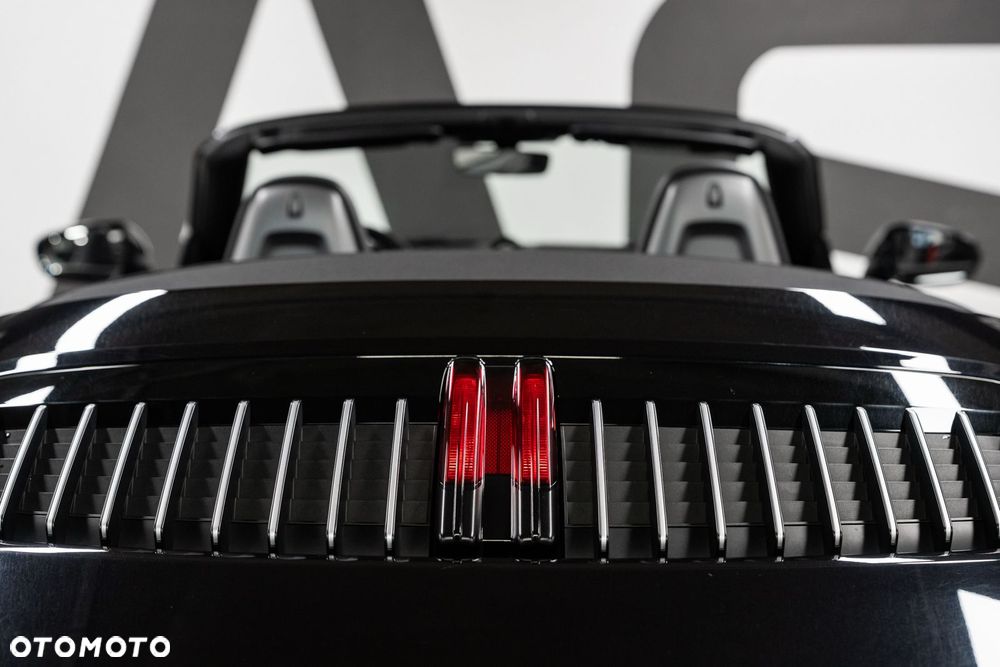 Porsche 911 Carrera 4S - 20