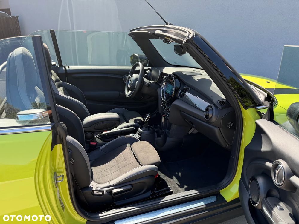 MINI Cooper John Works Trim - 11